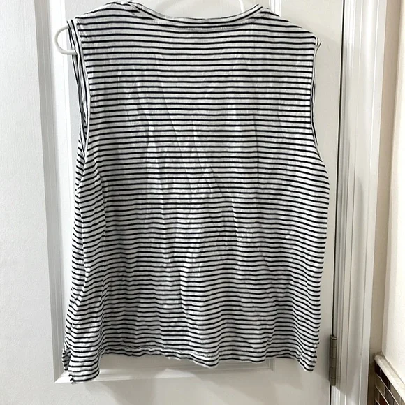Madewell 100% cotton tank top. White with horizontal navy stripes. Size XL - Picture 8 of 8